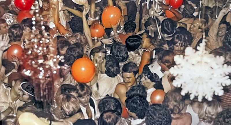 Balloons are falling in these pictures