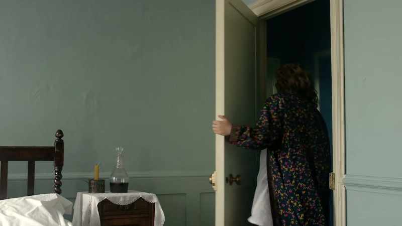 (BANGING ON DOOR) (MEN SHOUTING OUTSIDE)