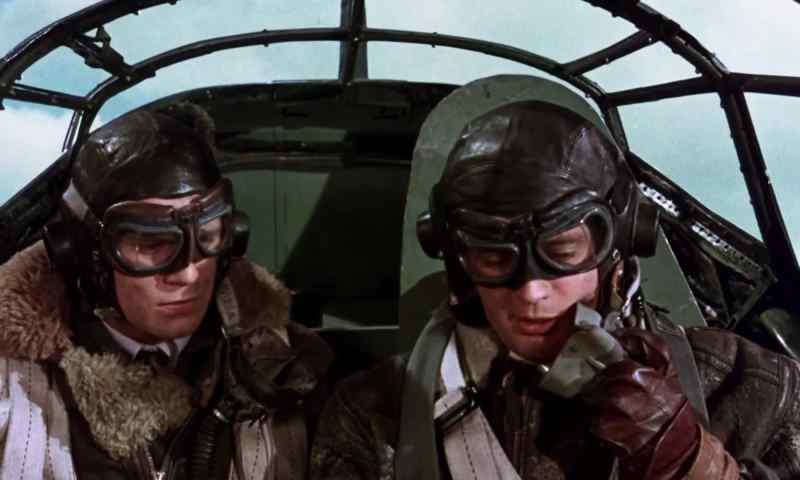 Bannister! Clarke! Get that bastard off Scotty. My fire control's jammed
