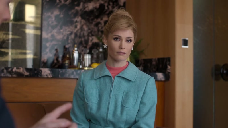 Barbara goes on a string of unsuccessful dates
