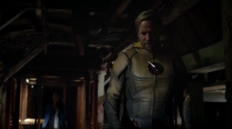 Barry! - Get back!