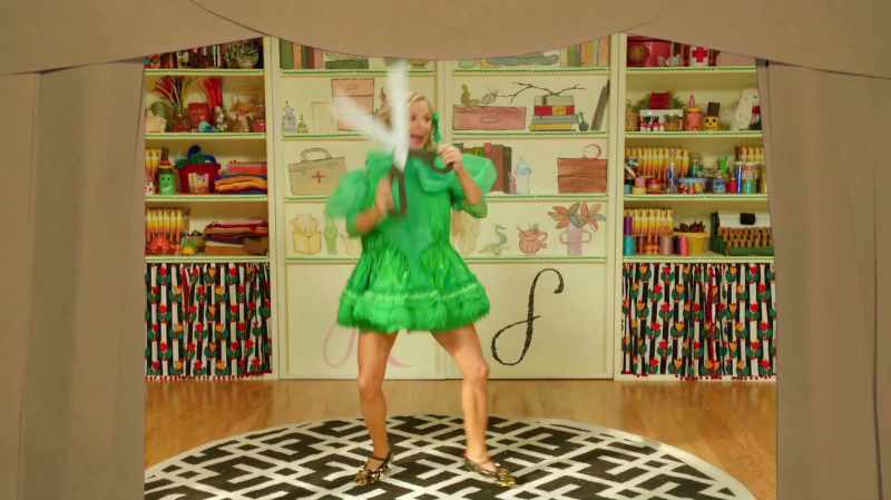 �� Beads and things and glitter and strings ♪