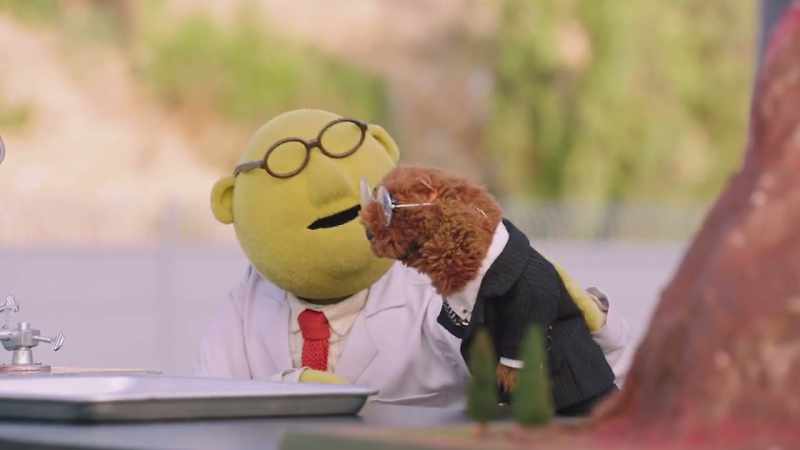 BEAKER: Hmm. -Why, that's an inspired idea, Joe!