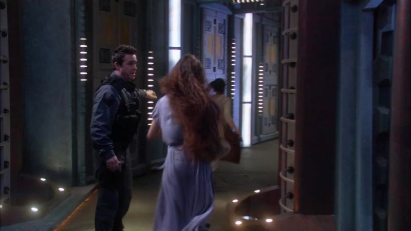 Beckett: Okay, hurry, ladies and gentlemen