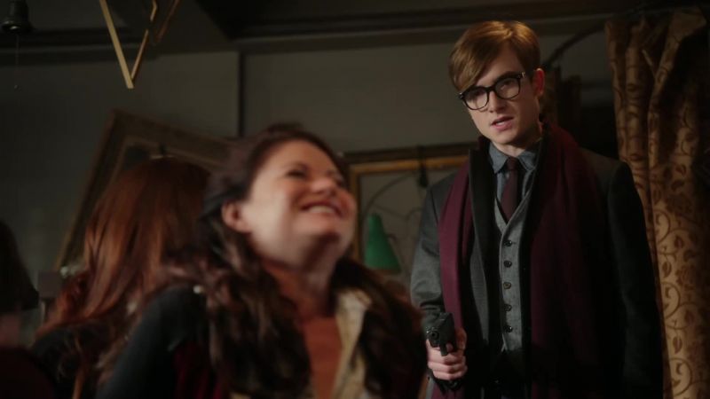 (Belle and Ariel grunt)