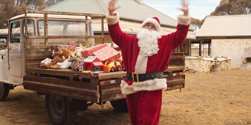 (BELLOWS) Merry Christmas!