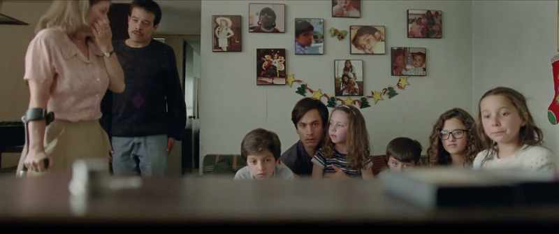 Ben, are you staying for dinner? - I can't, my dad needs me
