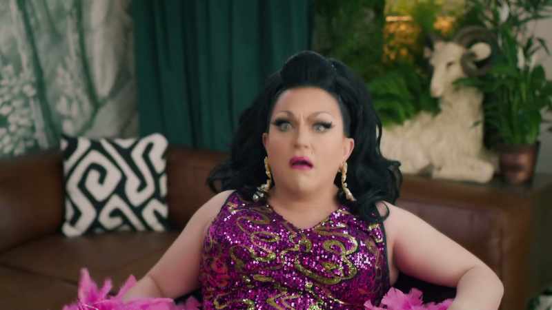 [BenDeLaCreme panting]