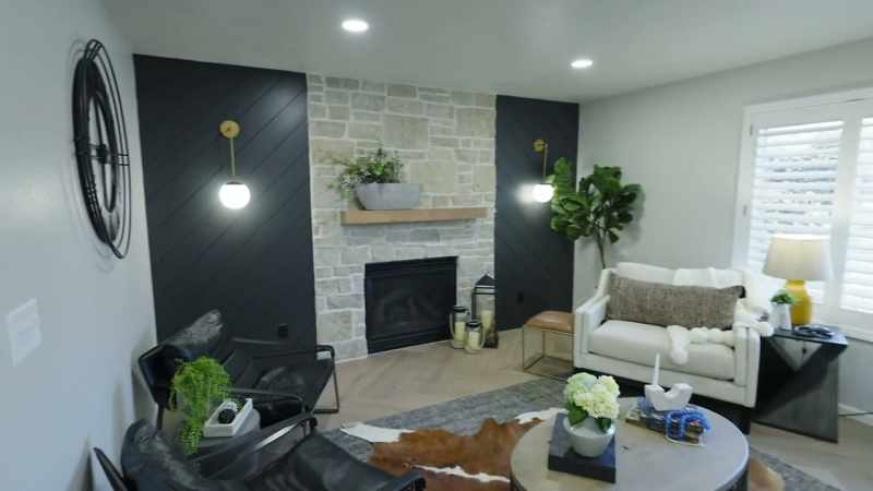 [Beth] Look at the fireplace. -[Ryan] The fireplace is incredible