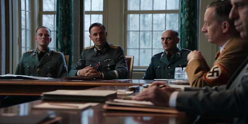 Better now in a smaller group. Müller. Eichmann