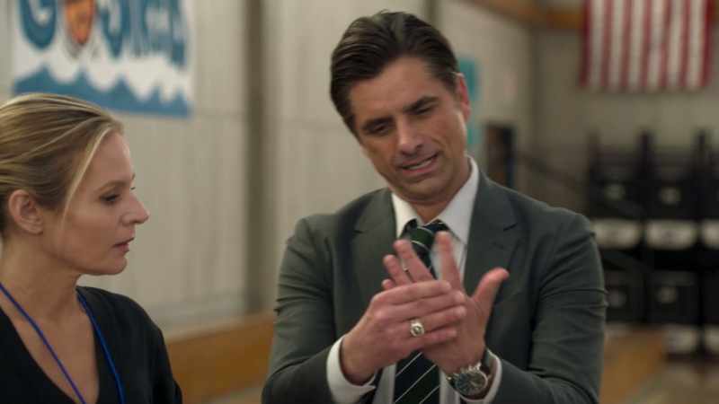 Big rings, tiny little hands. You got some tiny little feet