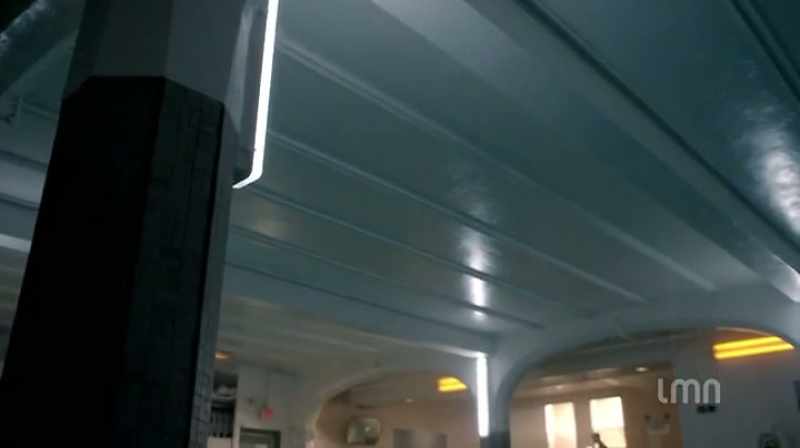 (Bill) 'The hotel will keep the pool closed'