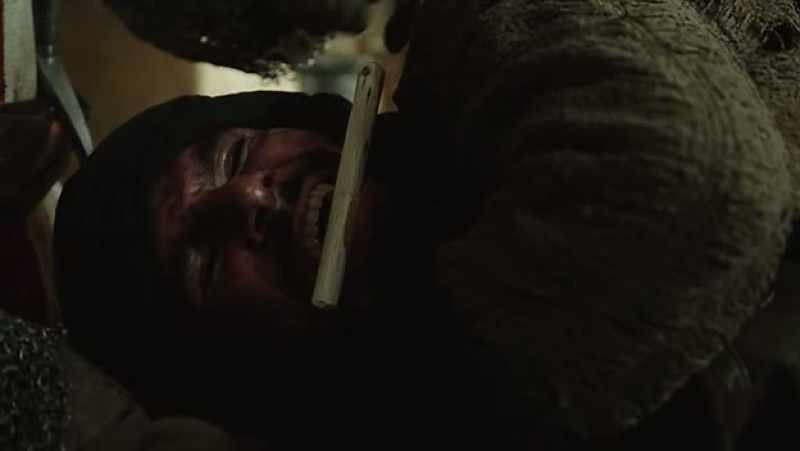 Bite it. [ Grunting ]