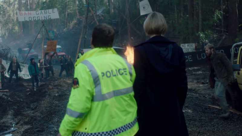 Bloody idiot! -GRAYSON: See what happens when you get in bed