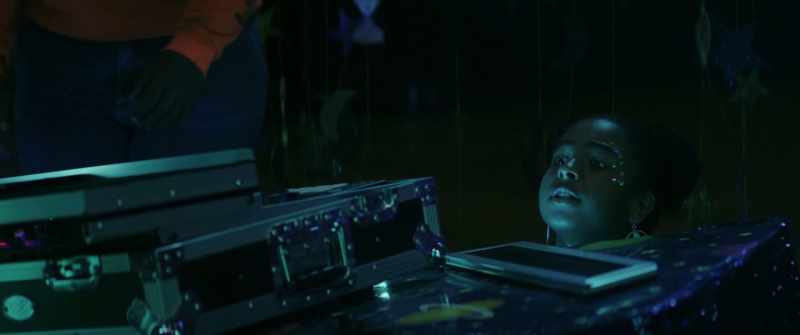 (BLUES MUSIC PLAYING)