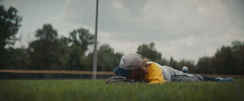 [body thuds] - [baseball thuds]