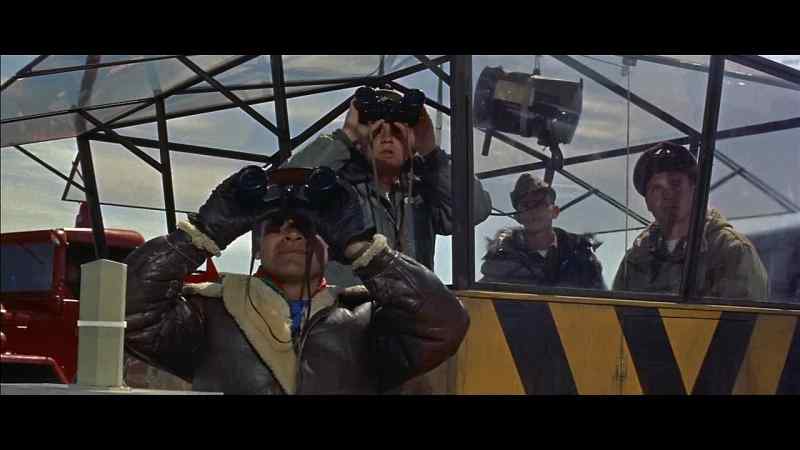 Bogey at 5:00, Cobra