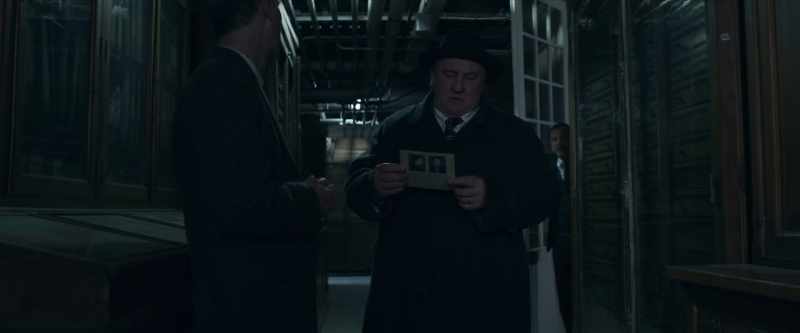 Boss? The old monkey is calling you. - Again?