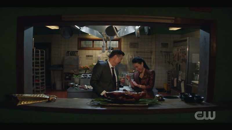 [BOTH SPEAKING CHINESE]