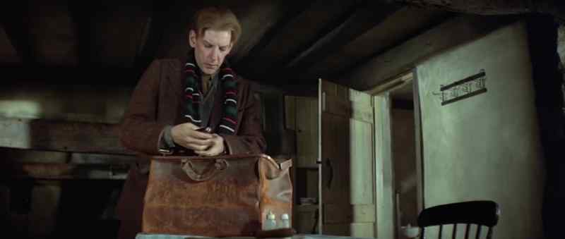 Brandt, bring two men. - Jawohl, Herr Oberst!