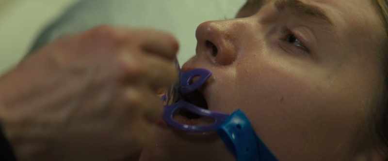 �Breathe. ‐(CHLOE GASPING)