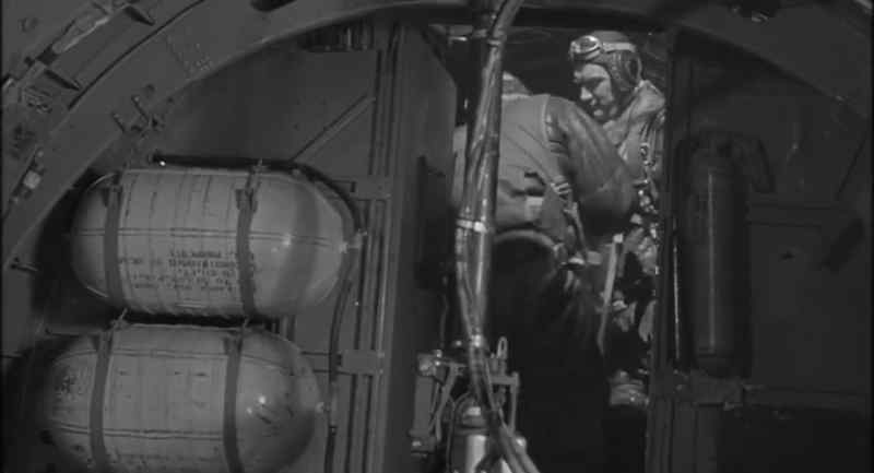 Brindt, take Farr's place at the gun