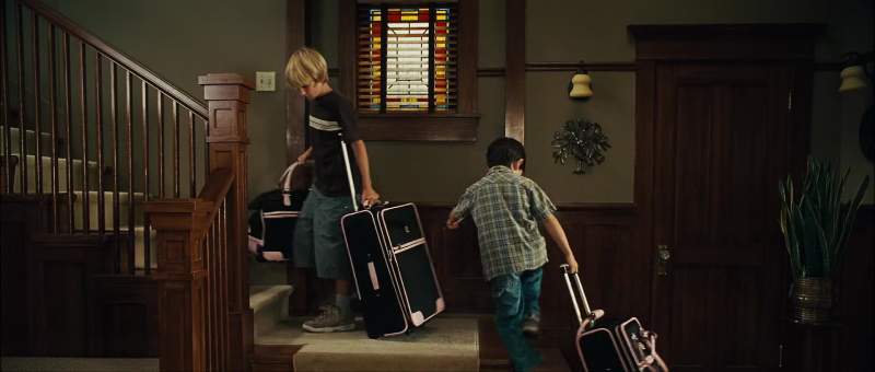 Bringing up the girl's bags