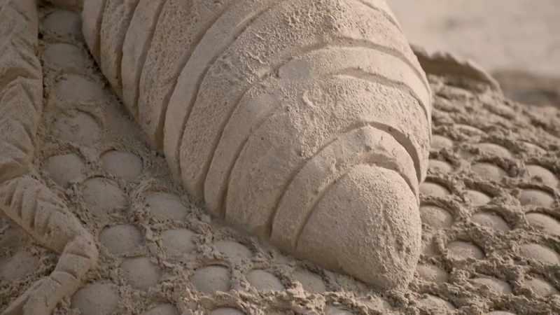 [bruce] I'm liking the texture that they got going on in there
