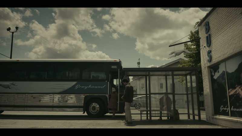 (bus door opens)