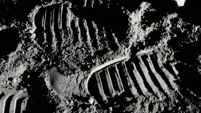 But how is it possible that lunar dust remains so compacted