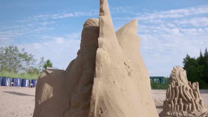 But I do have one issue: It's a very one-sided sculpture