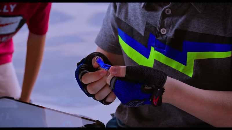 But maybe the transmitter in here that connects the two bracelets