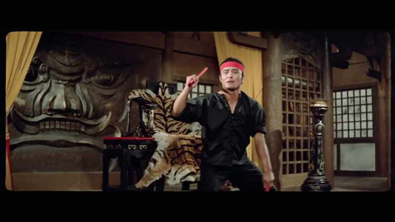 'But on the second phase, Lee overcomes his mammoth opponent