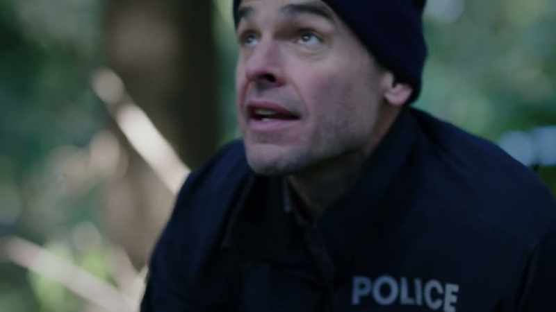 But what she sees... - [gasps]