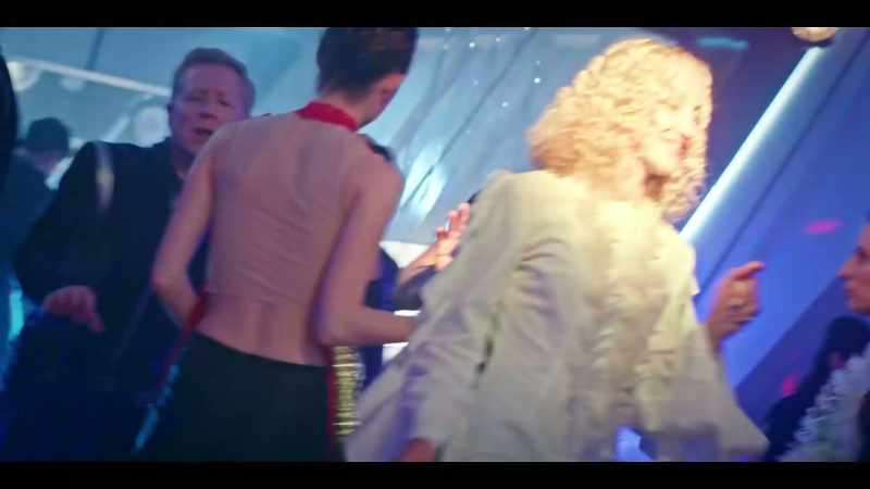 �� Buyin' her fake furs