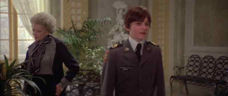 Bye, Aunt Marion. Nice seeing you again. - Who told you?