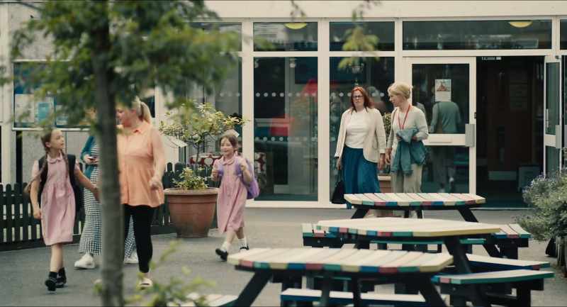 Bye, Mrs Reed. - Bye-bye, Casey