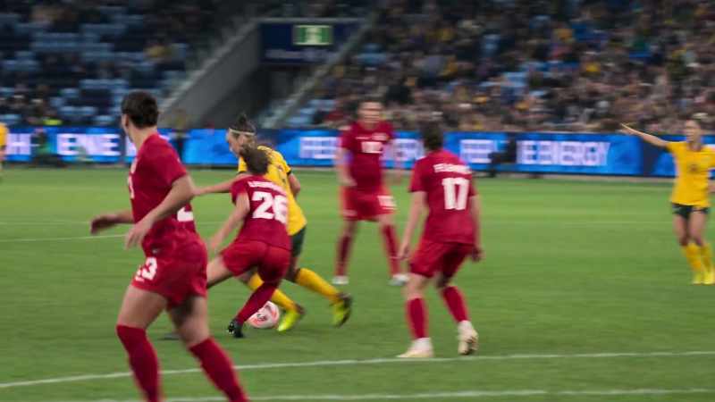 Caitlin Foord accelerates again
