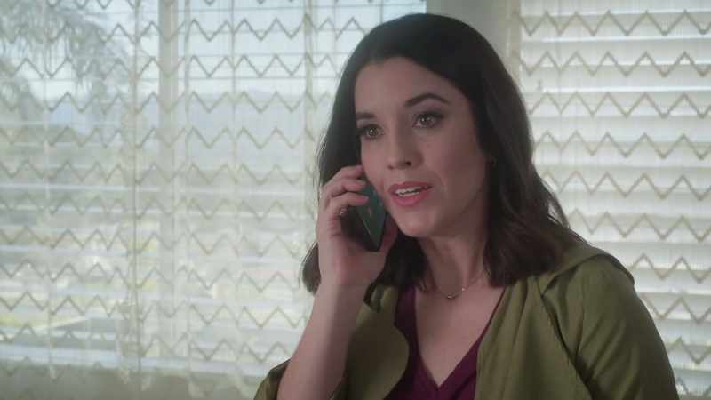 Call me back. [phone chimes]
