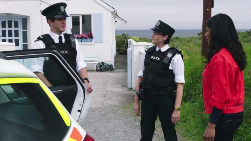 Callum, do you think you can wait with Joanne until her dad arrives?