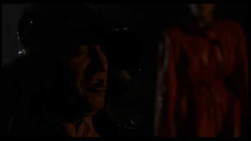 Can you give me a hand, please? - You won't drown