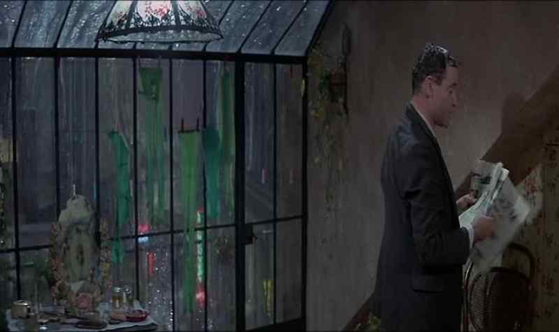 Can I borrow a newspaper? - You wanna read?