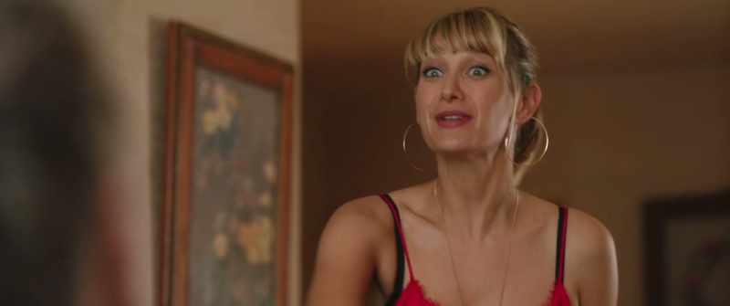 Can I know your name? - Oh yes, sorry. Julie