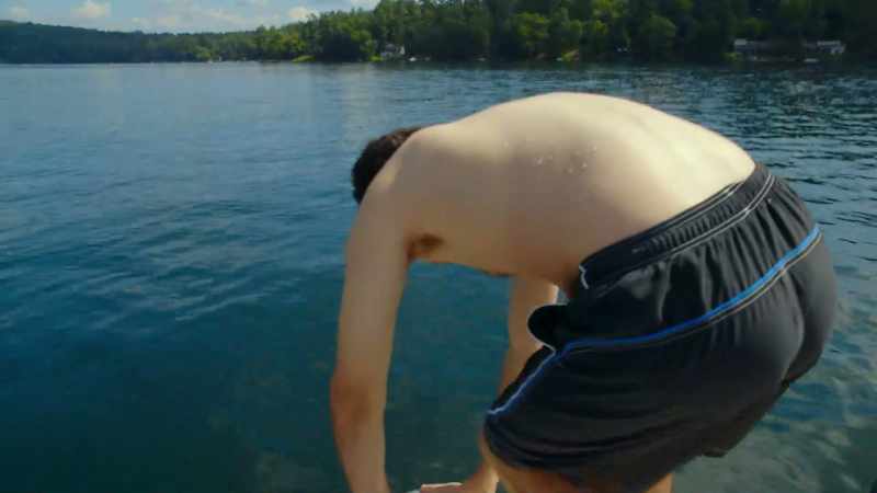Can I stay really close to the boat? - Of course