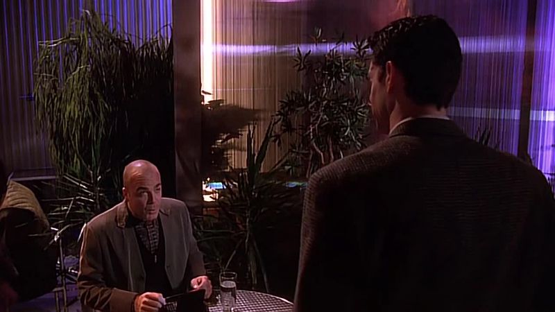 Can I talk to you for a moment? - Where's your entourage?