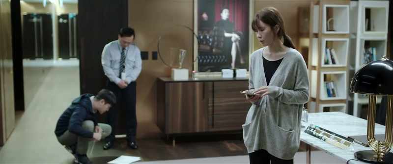Can I track who sent the text message?
