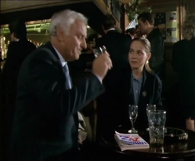 Can l get you a drink?