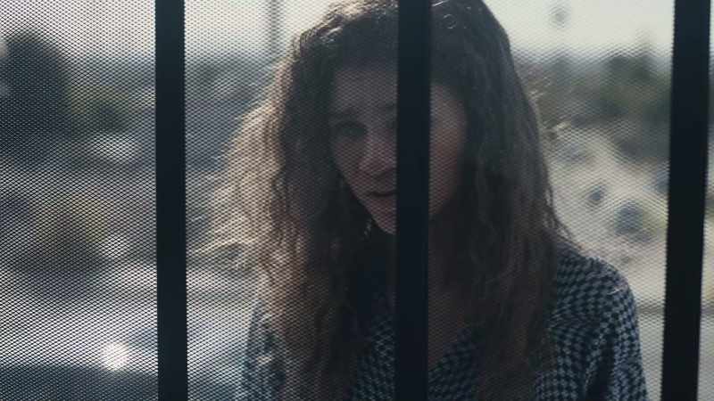 Can you open the door, please? - I'm not gonna help you kill yourself, Rue