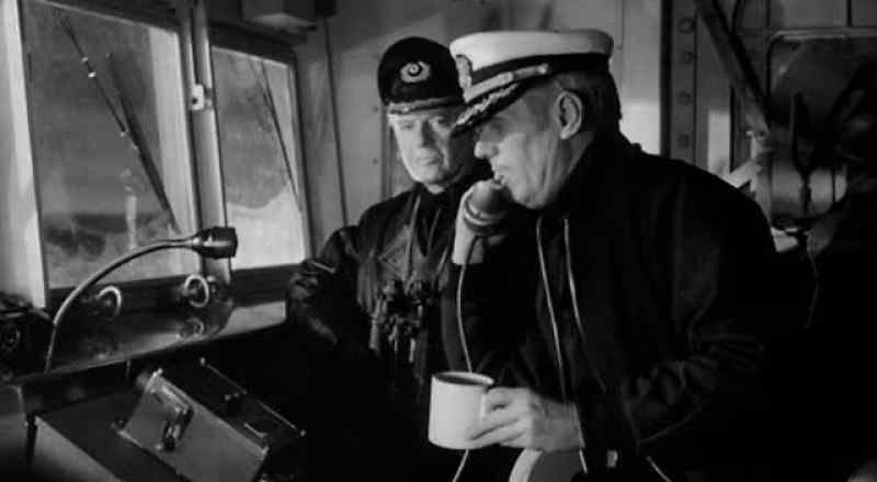 Captain. -Big Red's changing course, sir