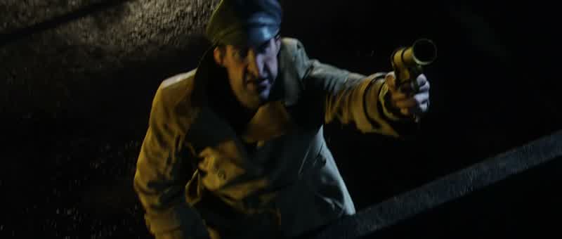 Captain, get down!